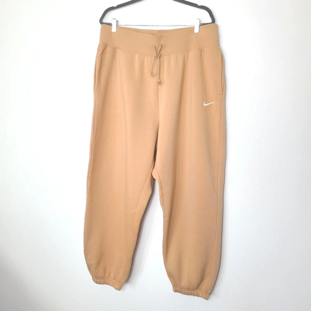 NIKE Sportswear Phoenix Fleece Plus Size Tracksuit Joggers Tan